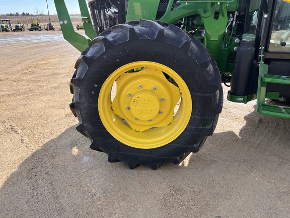 2025 John Deere 5075E Tractor