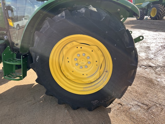 2025 John Deere 5075E Tractor