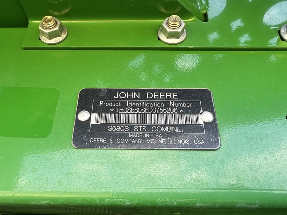 2013 John Deere S680 Combine