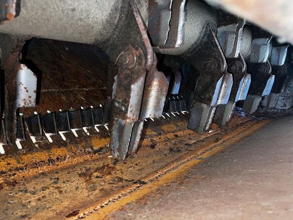 2013 John Deere S680 Combine