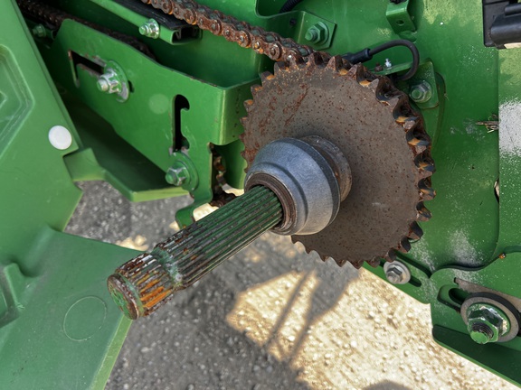 2013 John Deere S680 Combine