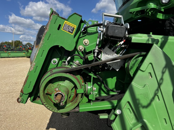 2013 John Deere S680 Combine