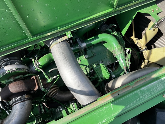 2013 John Deere S680 Combine