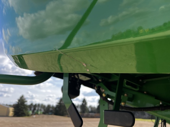 2013 John Deere S680 Combine