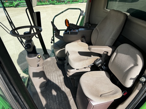 2013 John Deere S680 Combine