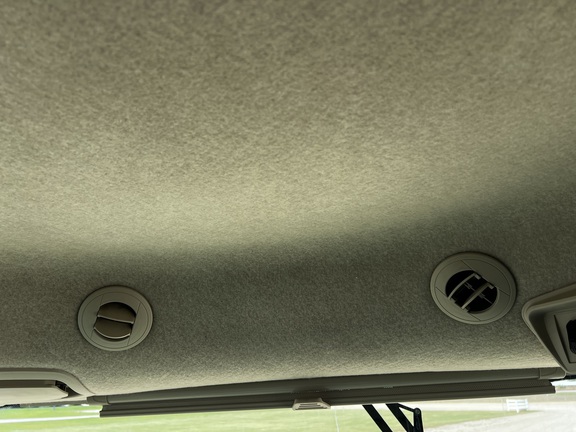 2013 John Deere S680 Combine