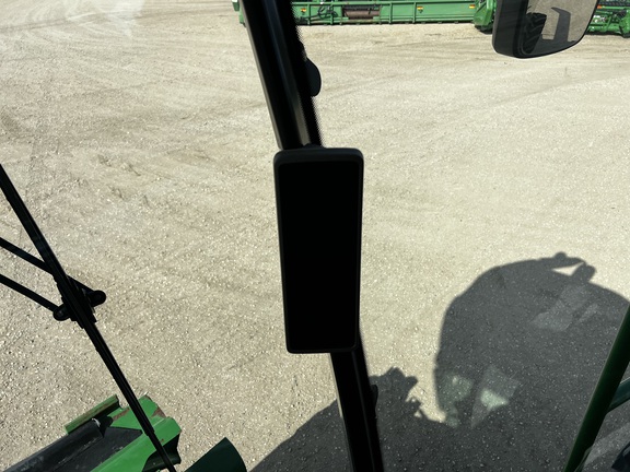 2013 John Deere S680 Combine