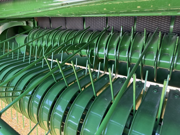 2025 John Deere 561M Baler/Round