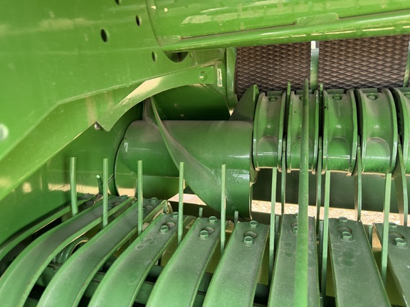 2025 John Deere 561M Baler/Round