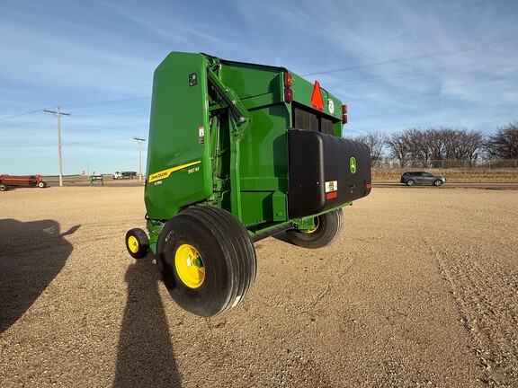2025 John Deere 561M Baler/Round