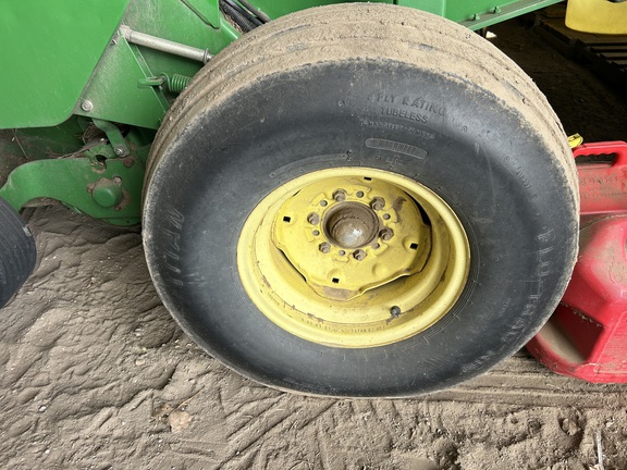 2001 John Deere 567 Baler/Round