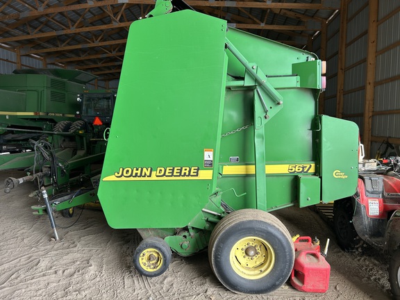 2001 John Deere 567 Baler/Round