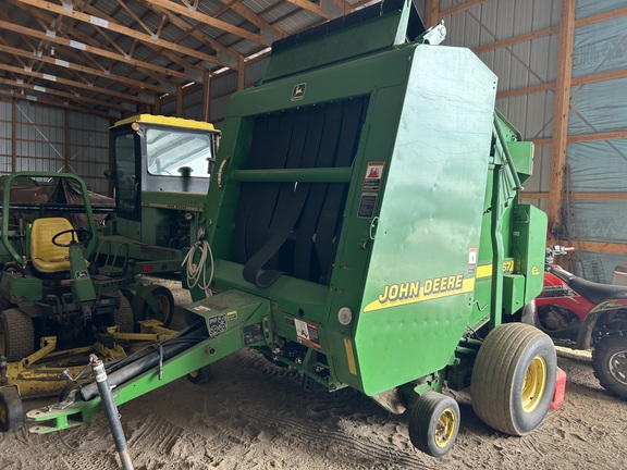 2001 John Deere 567 Baler/Round
