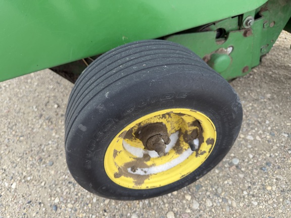 2001 John Deere 567 Baler/Round