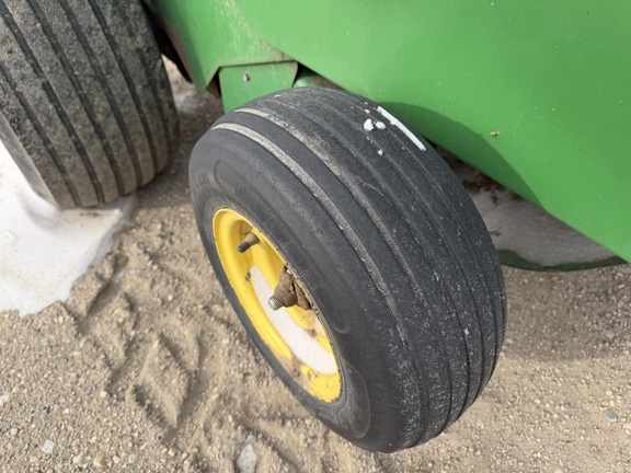 2001 John Deere 567 Baler/Round