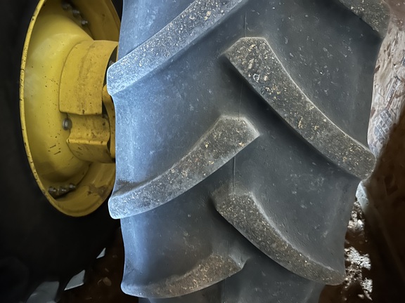 2021 John Deere 8R 310 Tractor