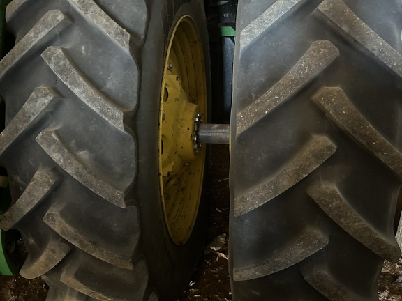 2021 John Deere 8R 310 Tractor