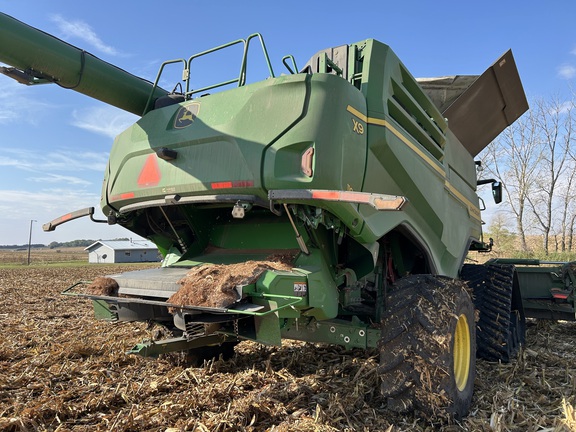 2023 John Deere X9 1100 Combine