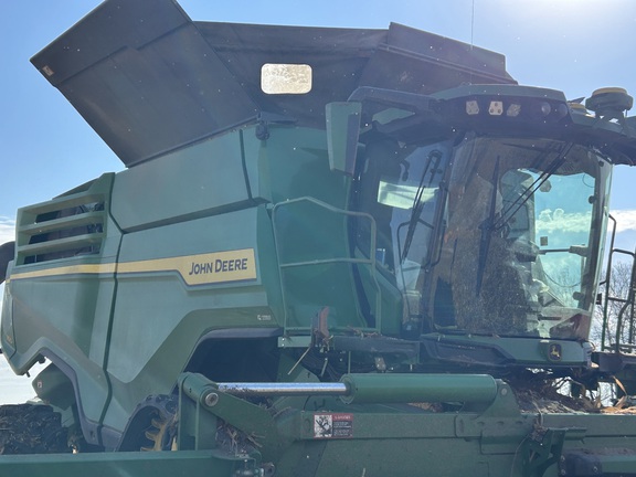 2023 John Deere X9 1100 Combine
