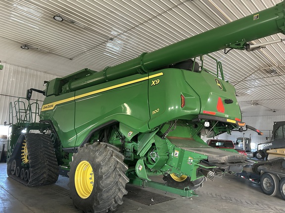 2023 John Deere X9 1100 Combine