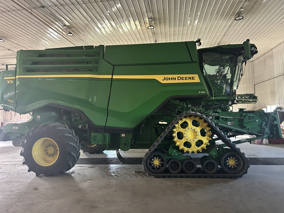 2023 John Deere X9 1100 Combine