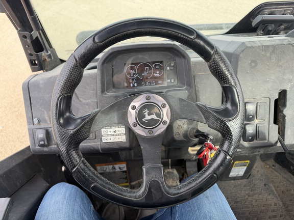 2022 John Deere XUV 835M ATV