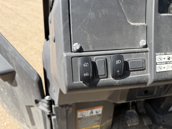 2022 John Deere XUV 835M ATV