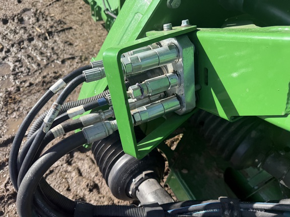 2024 John Deere RD40F Header Combine