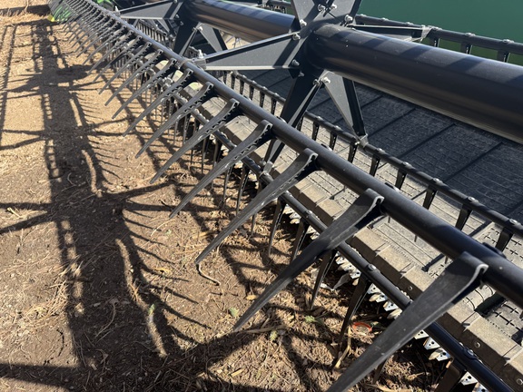 2024 John Deere RD40F Header Combine