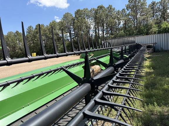 2024 John Deere RD40F Header Combine