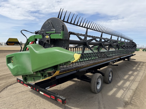 2024 John Deere RD40F Header Combine