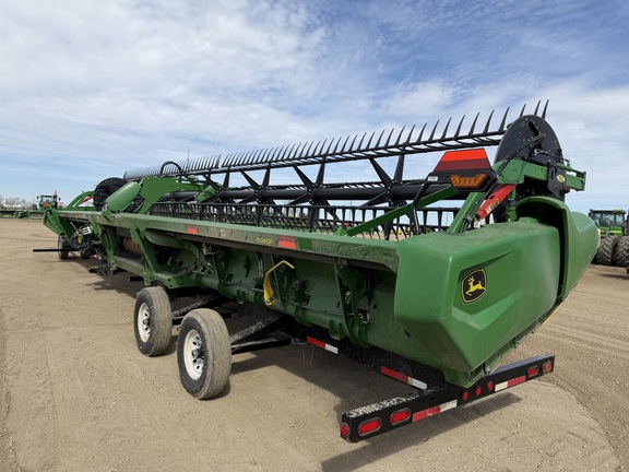 2024 John Deere RD40F Header Combine