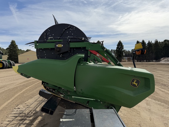 2024 John Deere RD40F Header Combine
