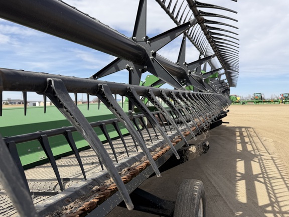 2024 John Deere RD40F Header Combine