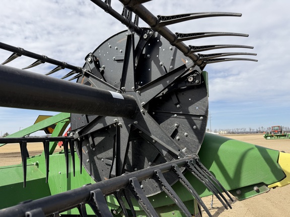 2024 John Deere RD40F Header Combine