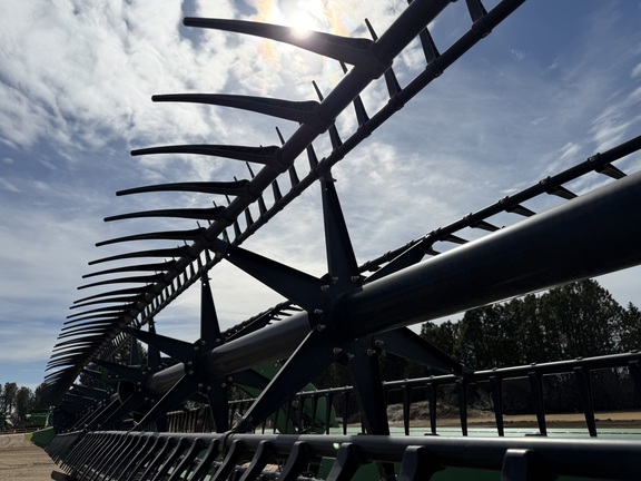 2024 John Deere RD40F Header Combine