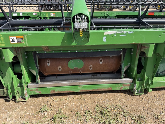 2024 John Deere RD40F Header Combine