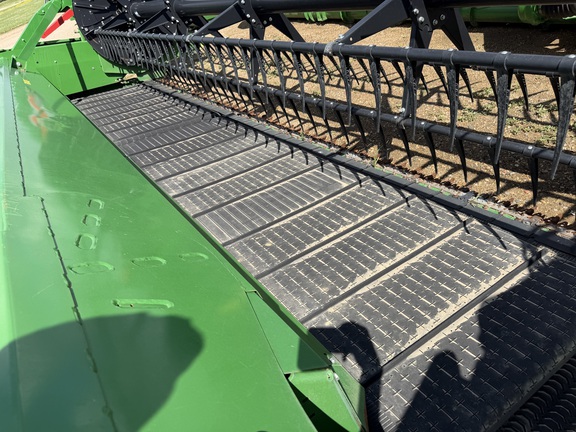 2024 John Deere RD40F Header Combine