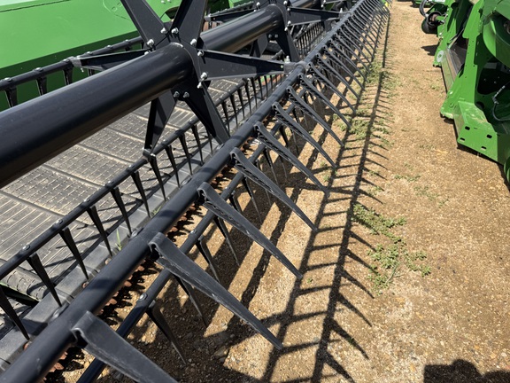 2024 John Deere RD40F Header Combine