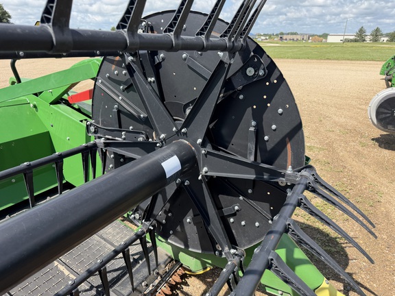 2024 John Deere RD40F Header Combine
