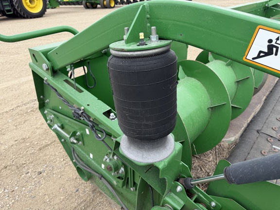 2018 John Deere 615P Header Combine
