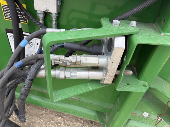 2018 John Deere 615P Header Combine