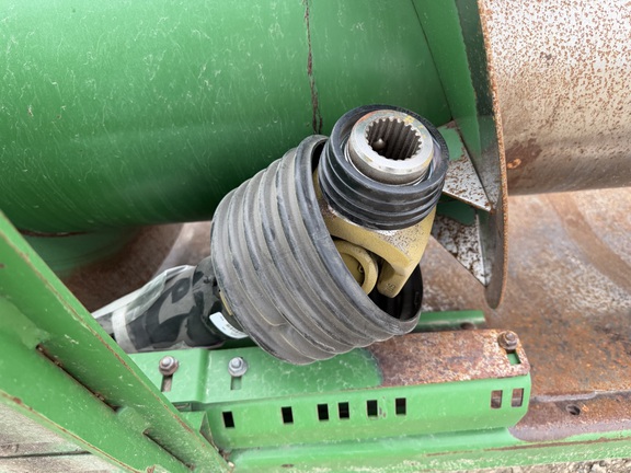 2018 John Deere 615P Header Combine