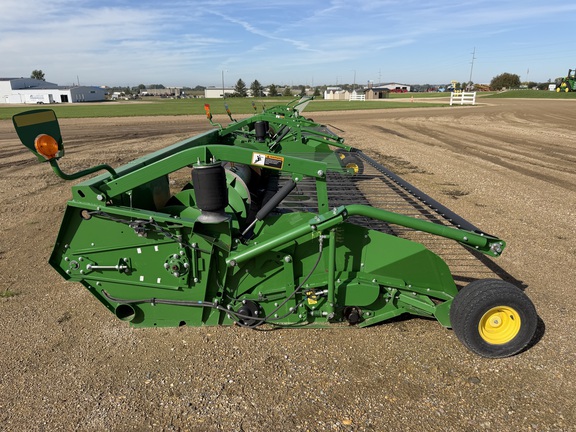 2018 John Deere 615P Header Combine