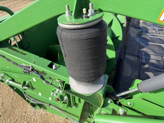 2018 John Deere 615P Header Combine