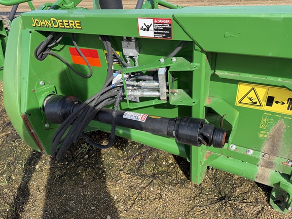 2018 John Deere 615P Header Combine