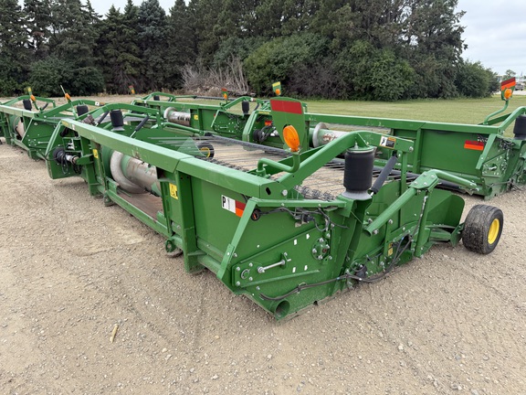 2018 John Deere 615P Header Combine