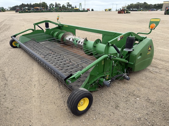2018 John Deere 615P Header Combine