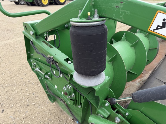 2018 John Deere 615P Header Combine