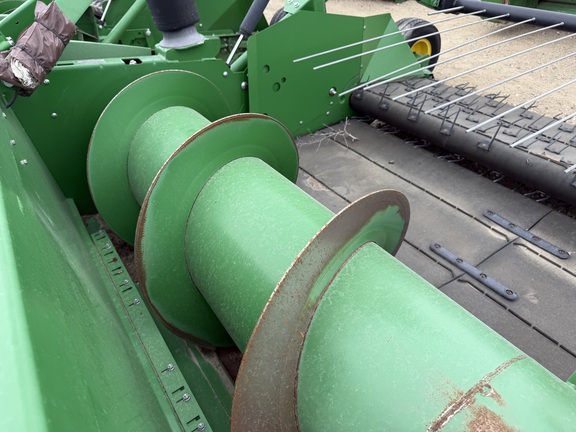 2018 John Deere 615P Header Combine